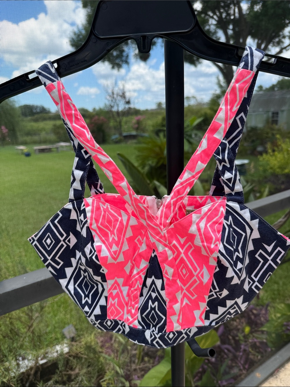 Flying Tomato Neon Pink & Navy Geometric Crop Top